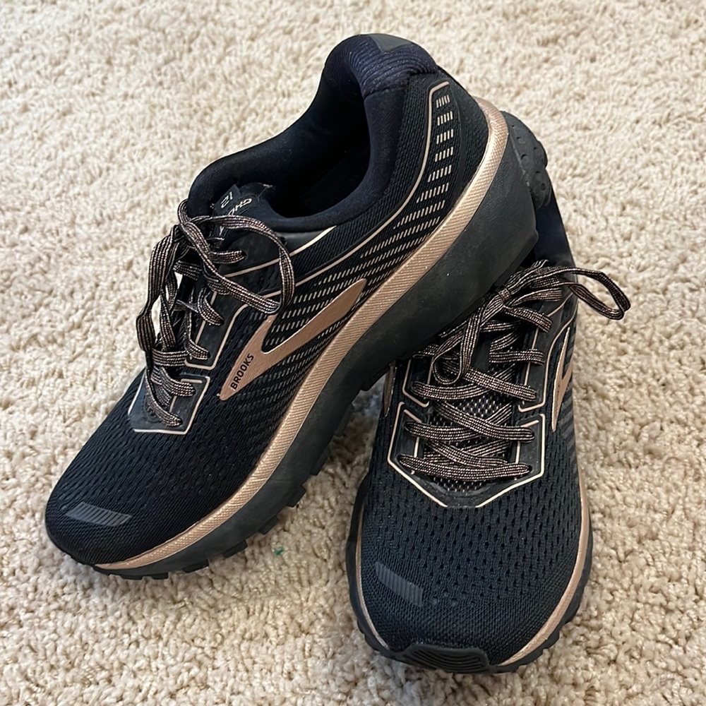 Brooks Ghost 12 Running Shoe